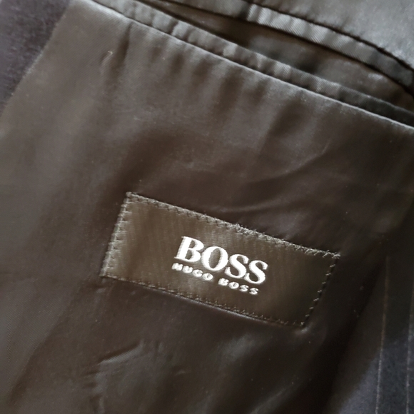 NWOT HUGO BOSS Men's Wool/Cashmere Suit.  38L Coat/32" Pants - Picture 6 of 12